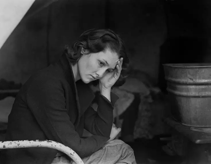 Sad daughter of unemployed Tennessee coal miner- Dorothea Lange (1936)